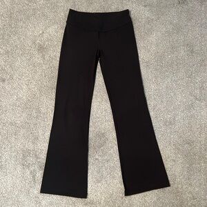 VS X Sexy Sport Supermodel Mid-Rise Flare Yoga Pant size small short 🧘🏽‍♀️